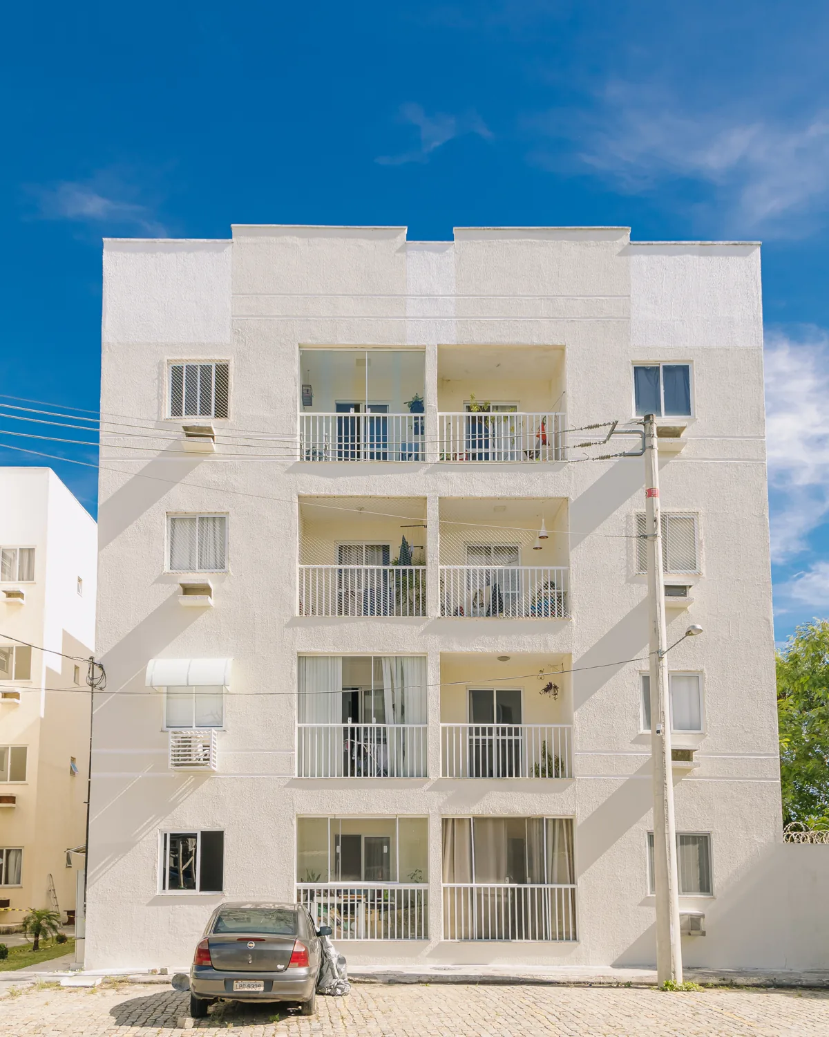 Fachada de edifício residencial entregue pela Rocha Lourenço